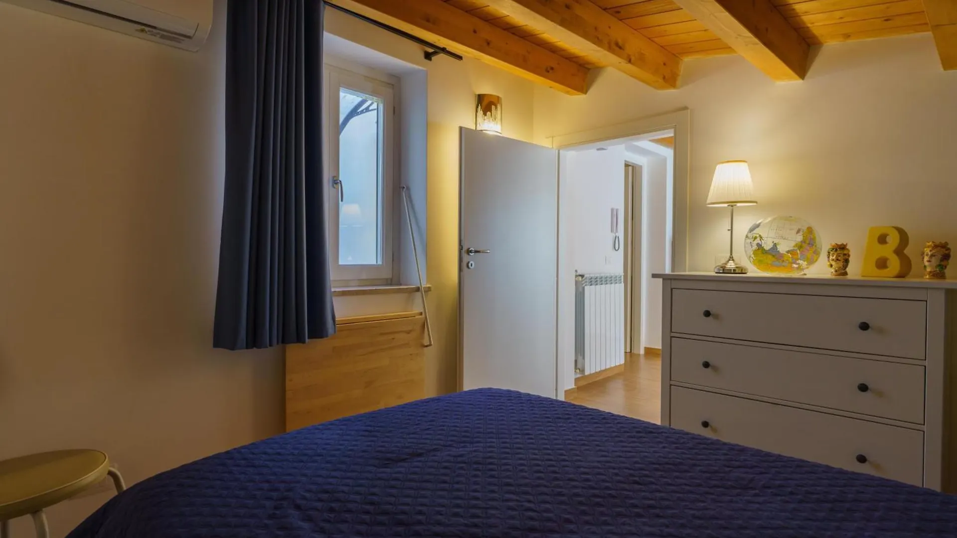 Maquedino Holiday Home & Terrace - Cozy Central Loft Palermo Affittacamere
